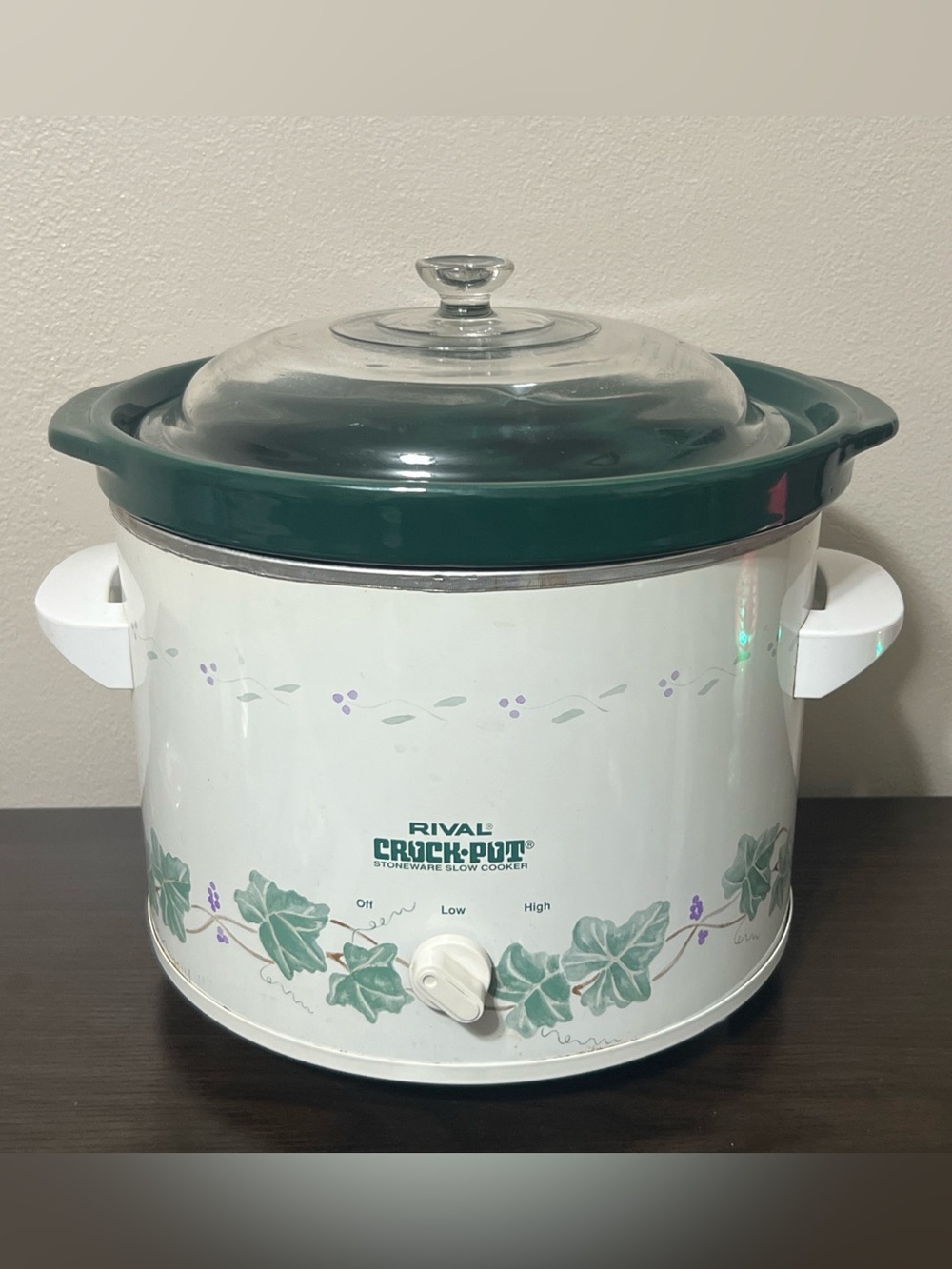 VINTAGE RIVAL 2.5 Qt Crock Pot Ivy with Purple Flowers & Ivy #3656 - Works